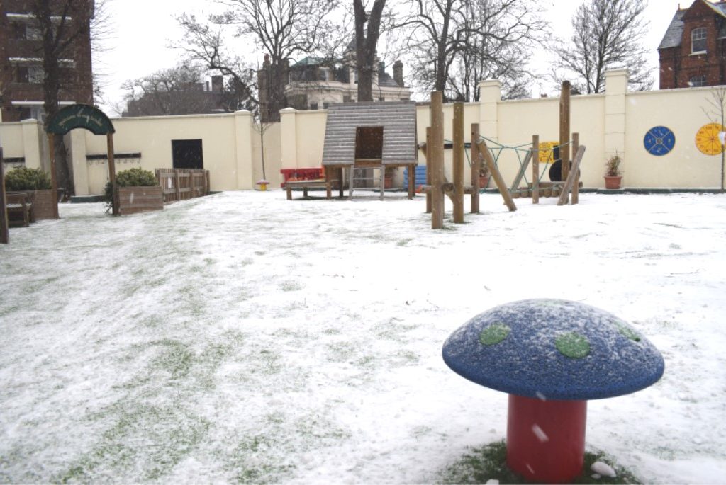 watch let it snow 2019